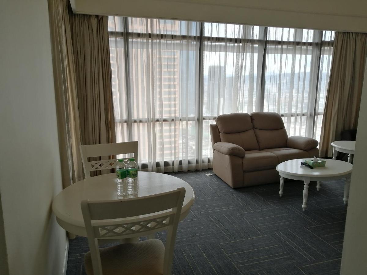 Kl Landmark Apartment At Berjay Times Square Куала-Лумпур Екстер'єр фото